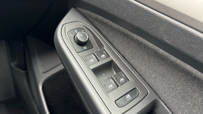 Volkswagen Golf 1.5 TSI 150 Life 5dr Petrol Hatchback